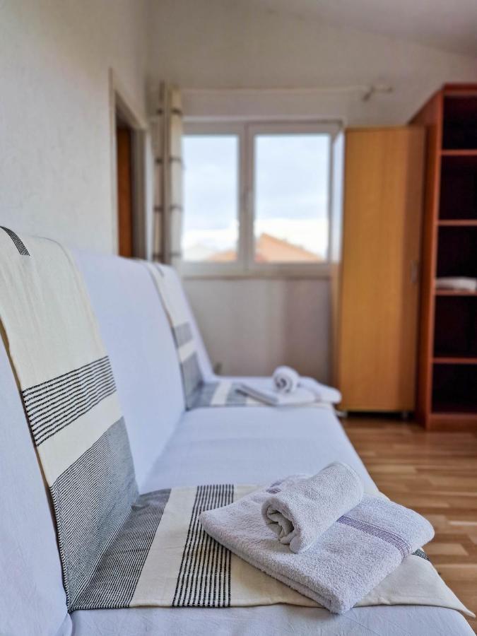 Apartments Monopoly Новалья Экстерьер фото