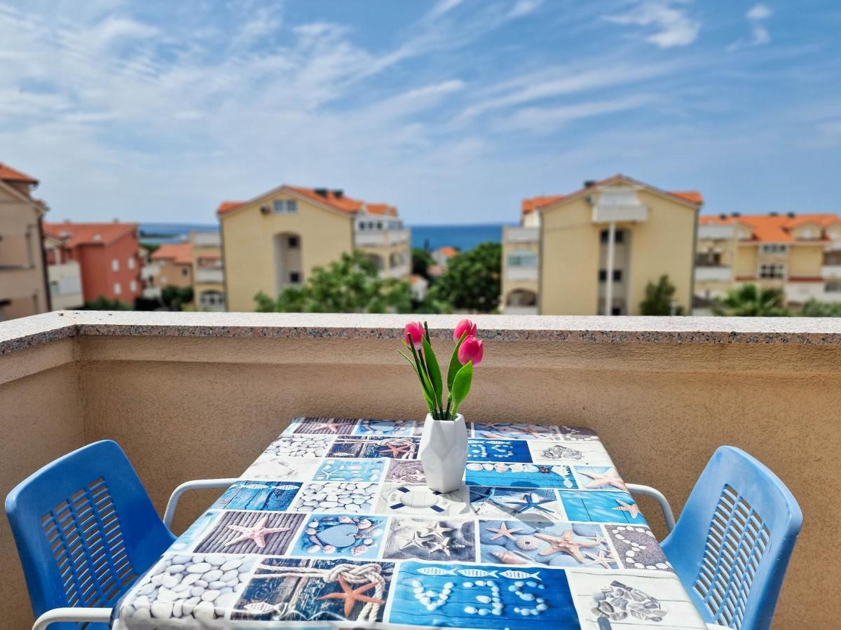 Apartments Monopoly Новалья Экстерьер фото