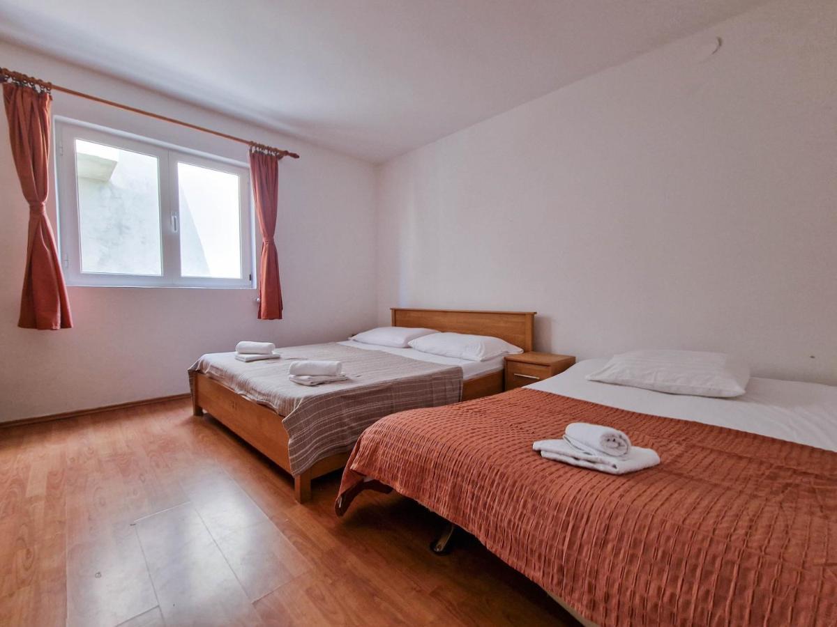 Apartments Monopoly Новалья Экстерьер фото